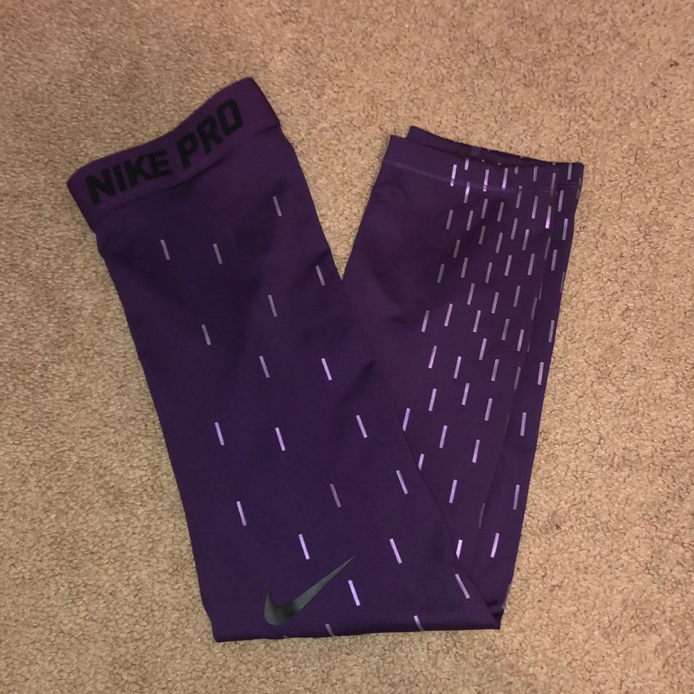 Nike pro capris